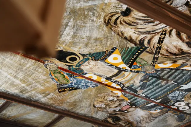 拥有日本最大、蕴含和平共生愿景的天井画