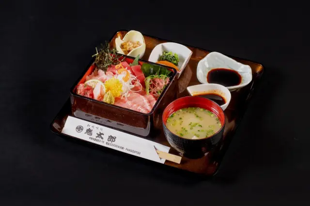 「鉄火丼」