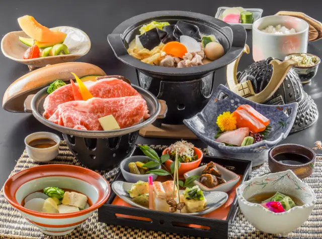 食事処「里のいろり」で提供する創作会席