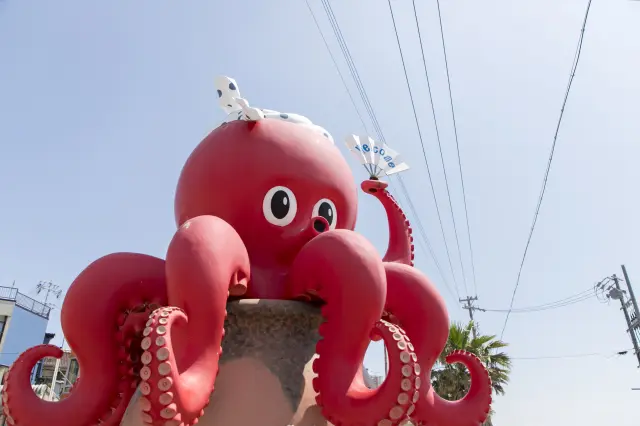 東西タコのモニュメント（がっしー・にっしー）