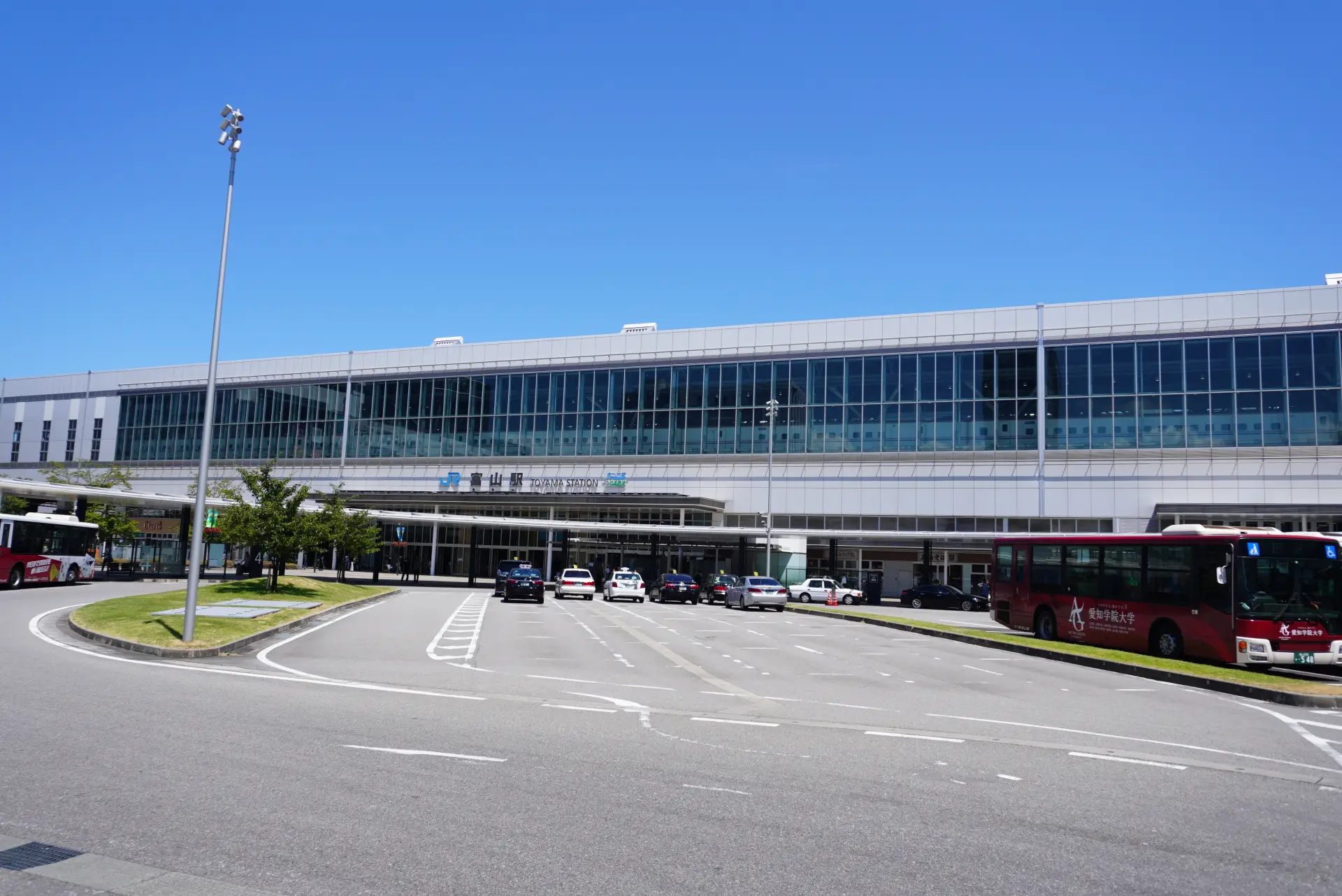 富山駅