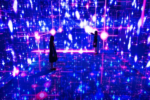 電子に触れて映像を変化させよう