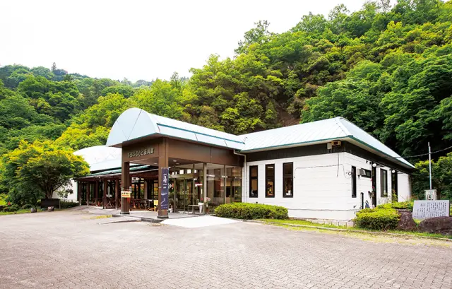 道の駅しもべ 下部農村文化公園は車で10分ほど
