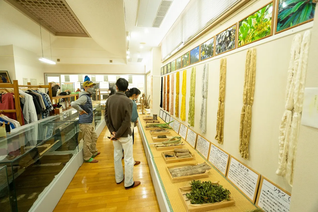 久米島紬之里Yuimaru館