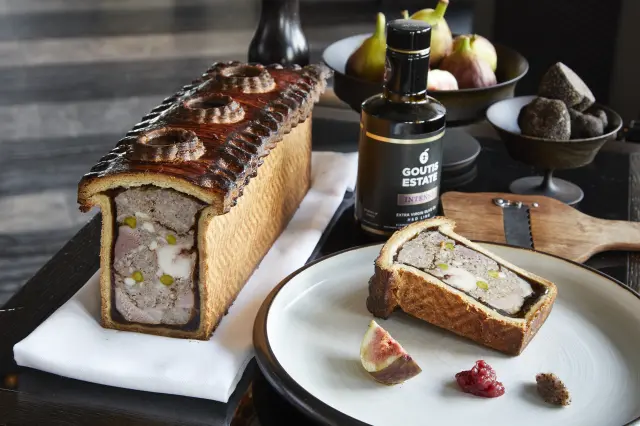 フランスの伝統的な料理「Pâté en croûte（パテ・アン・クルート）」