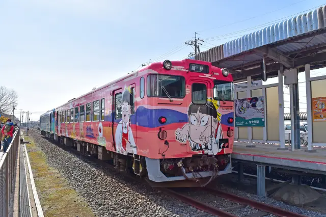 どの列車に乗るかも楽しみのひとつ　©水木プロ