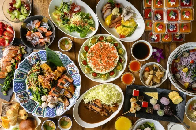 朝食には金沢を感じられる料理も多数