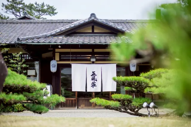 旬の食材を使った和食を提供