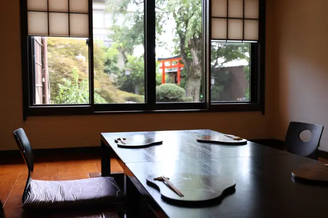 日本庭園を眺められる個室