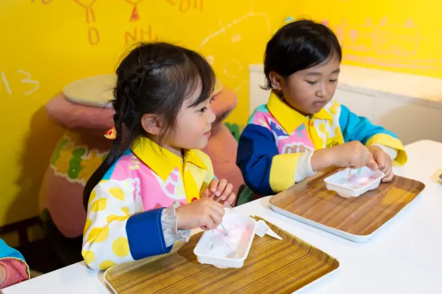 オリジナルのおかしをつくる「おかしクリエイター」体験