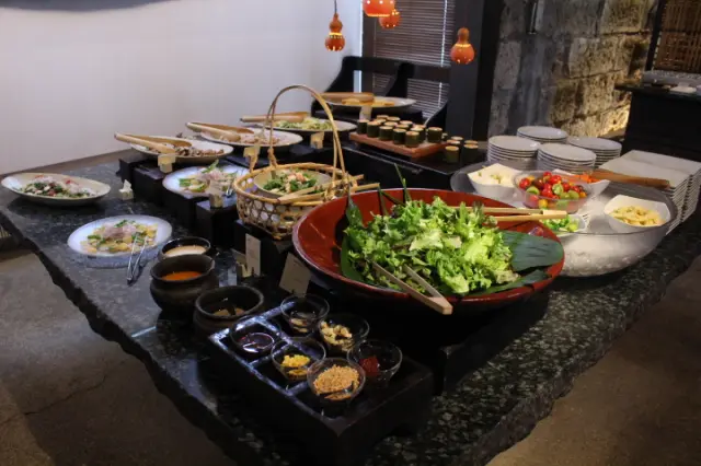 ランチはビュッフェ形式のプランが好評