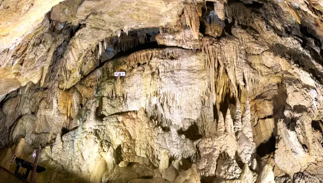 「天上界」をはじめ自然が生み出した造形美が鑑賞できる