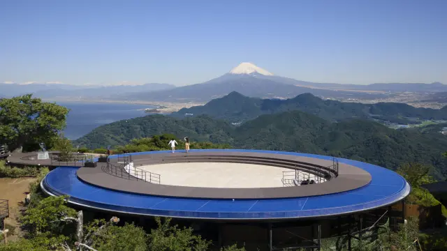 スカイガーデンby碧テラスにはオーバル型の展望台「アクアリング」を設置