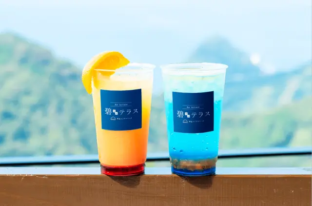 「葛城珈琲」をはじめカフェや喫茶も併設