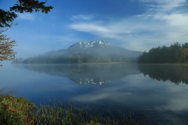 標高2,356mの燧ヶ岳は尾瀬を代表する名峰の一つ