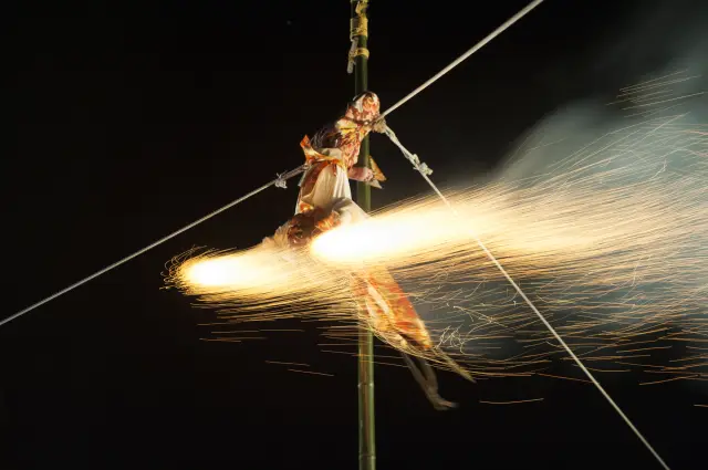 深夜に行われる神楽も必見 ©A.Nishimura