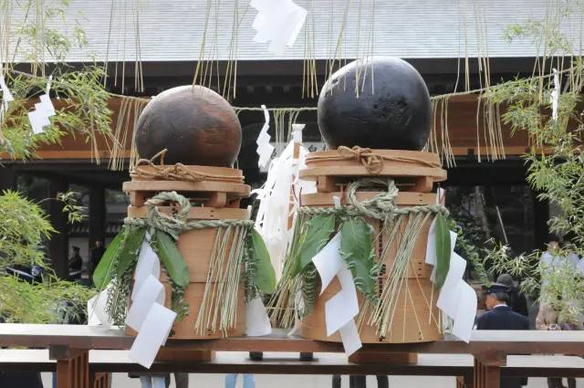 祭で使われる陽玉と陰玉