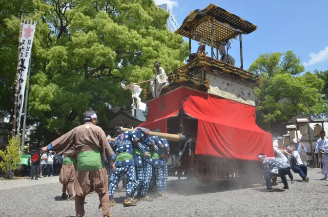 「若宮まつり」での山車のからくり人形の実演