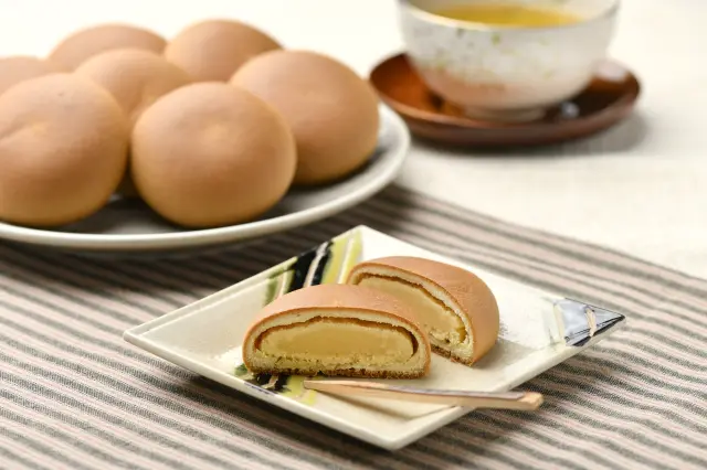 敷島製パン株式会社「なごやん」