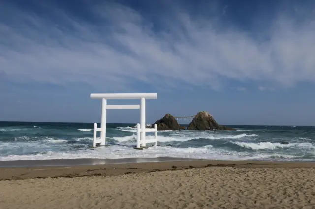 桜井二見ヶ浦は櫻井神社の宇良宮