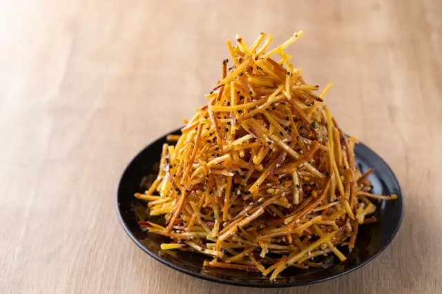 けんぴを提供する「芋とわ」