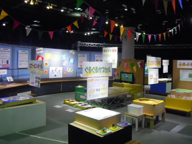 体験型展示では体験しながら科学にふれることができる