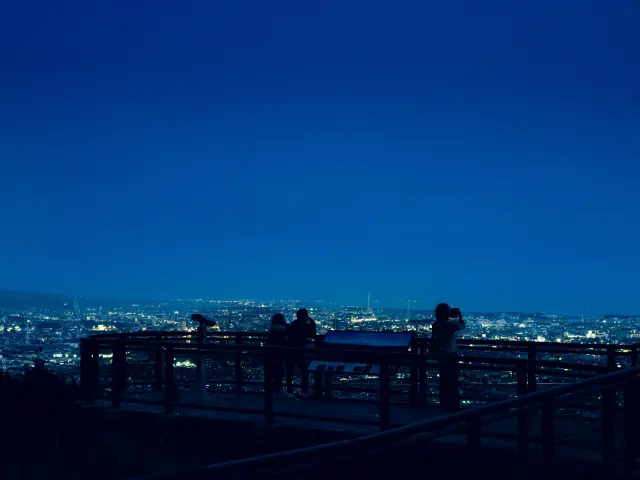夜景スポットとしても人気