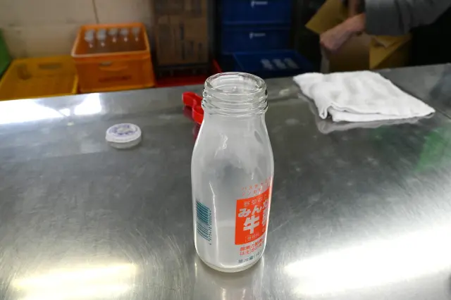 飲み終えた牛乳瓶は返却必須