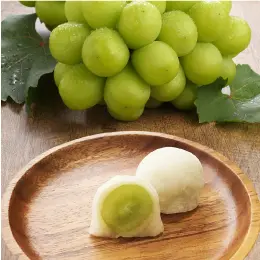 マスカット「晴王」を使用した季節限定大福も人気