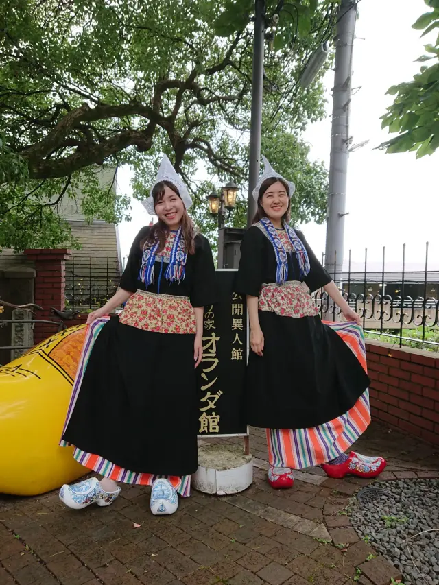 オランダの民族衣装を着て記念撮影も可能