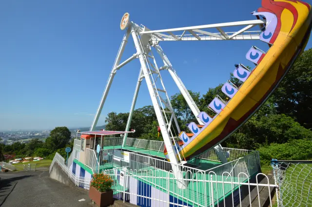 15機種のアトラクションが揃う「かみねレジャーランド」