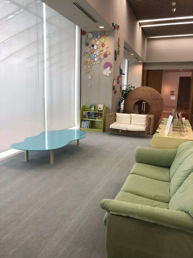 ベトナム出身の美術作家ティファニー・チュンがプロデュースしたキッズコーナー