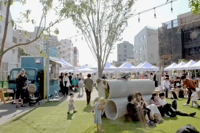 みんな思い思いの過ごし方を楽しんでいる