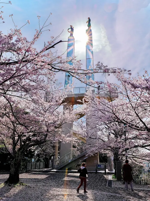 高さ28mの木更津のシンボルタワー