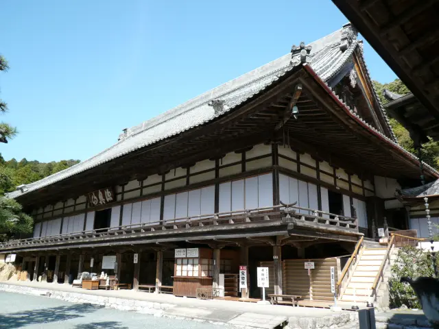 東海地方屈指の規模を誇る本堂