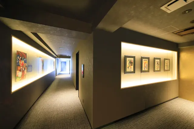 歌舞伎にまつわる品々を展示