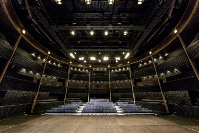 「ACM劇場」では多彩な舞台作品を上演 (撮影:田澤 純)
提供:水戸芸術館