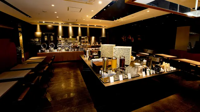 朝食はLAPISで提供される