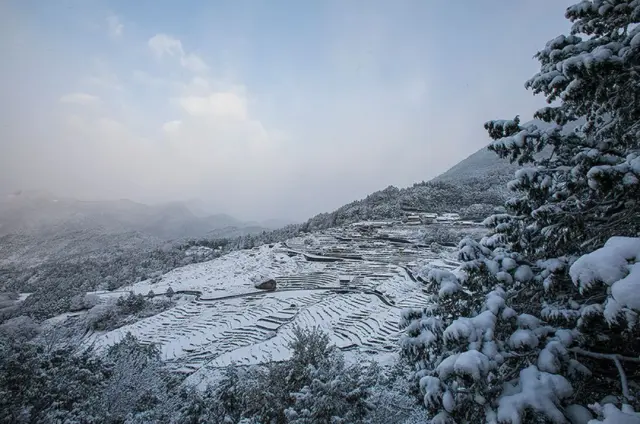 雪に包まれる冬のシーズンも美しい