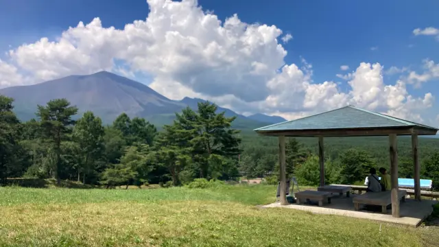 浅間山北麓に広がる高原リゾート
