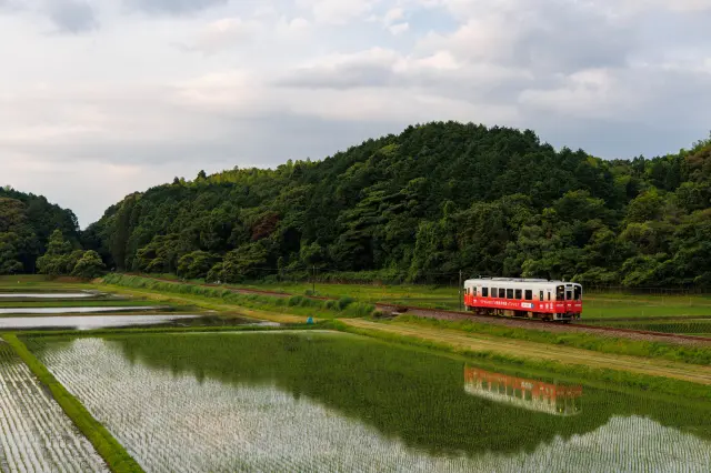 田園地帯を走る400型