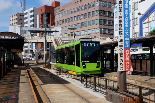 バリアフリー車両の「6000形」