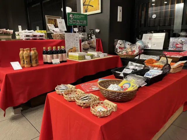 伊賀市の地元ならではのお土産が揃うお土産コーナー