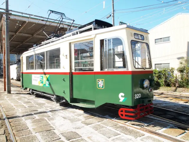 1993年から高知の町を走っているグラーツ市公営運輸企業局の唯一のクラッシク電車