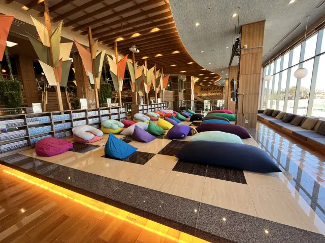 館内着で過ごせるスペースも多彩