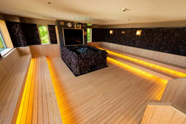 今話題のロウリュウで汗をたくさん流すのもオススメ