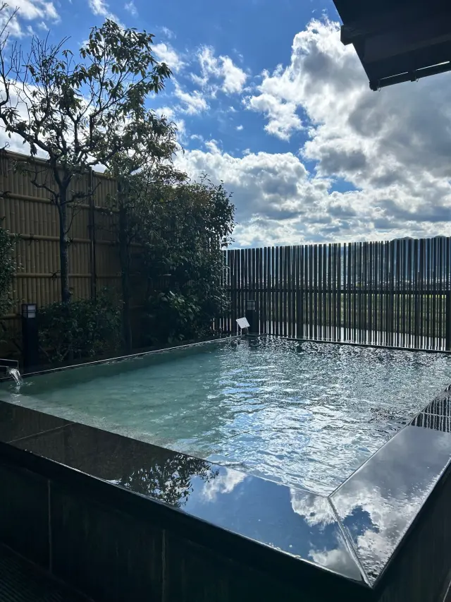 眺望抜群の御影露天風呂