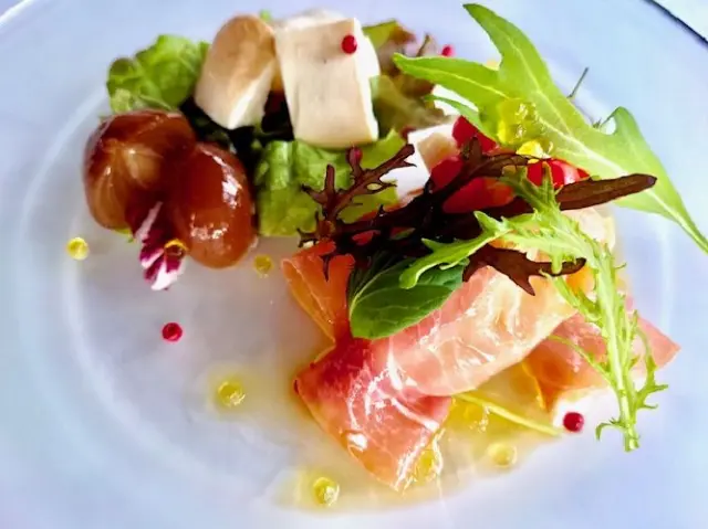 前菜も豊富にそろう