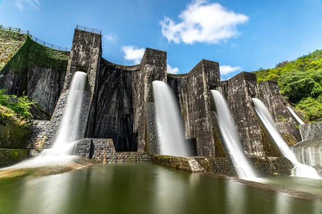 中世ヨーロッパの古城のよう 写真提供:(一社)観音寺市観光協会