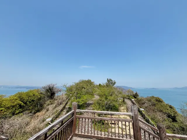 瀬戸内海を見渡す鷲ヶ峰展望台